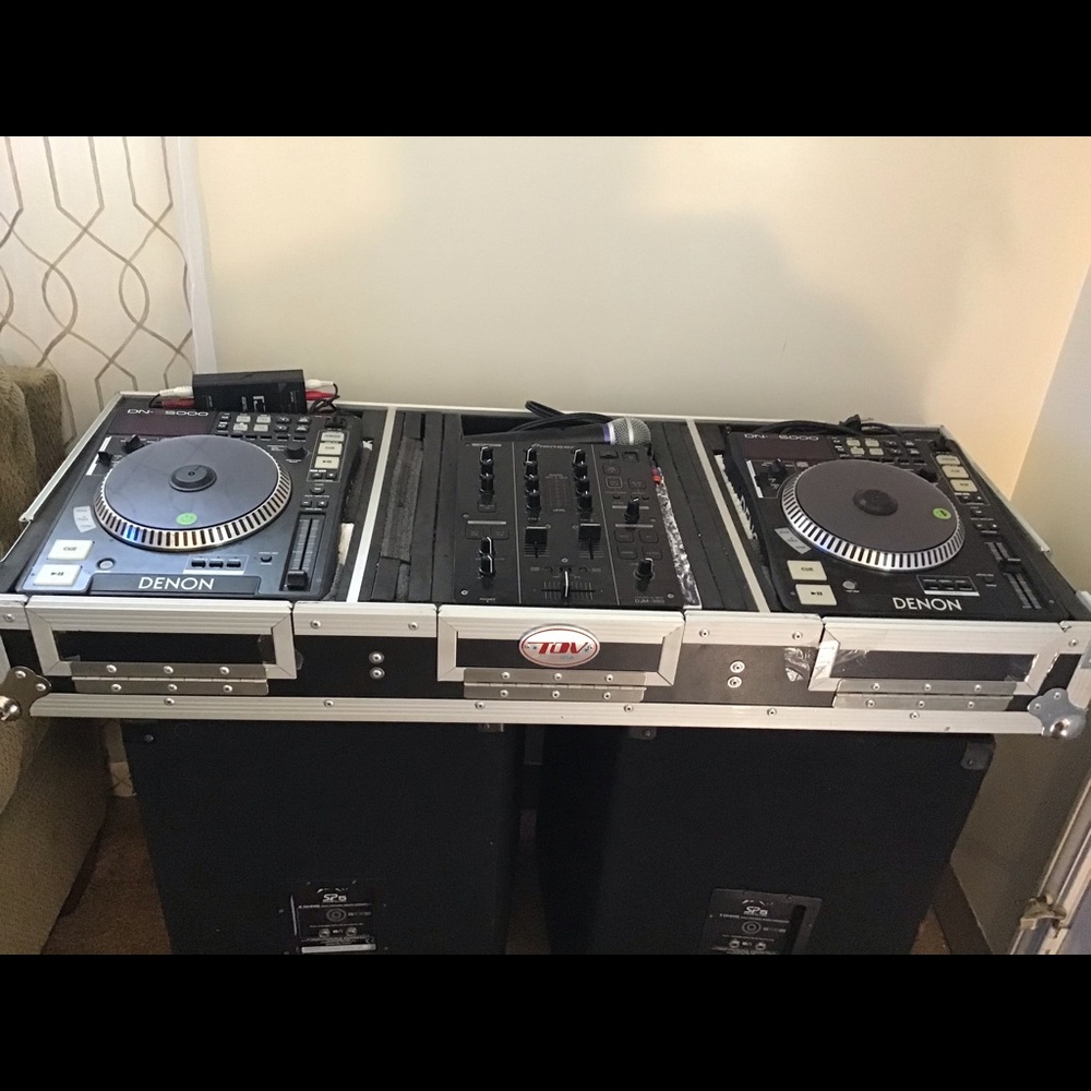 Peavey DJ mixer